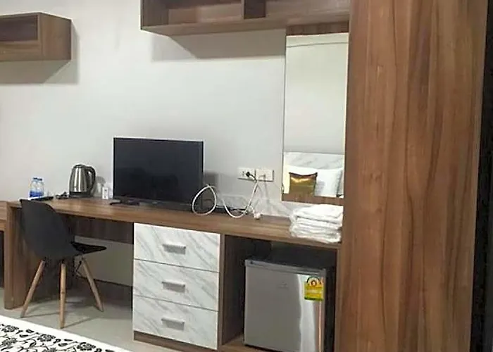 Tree Place Hostel *